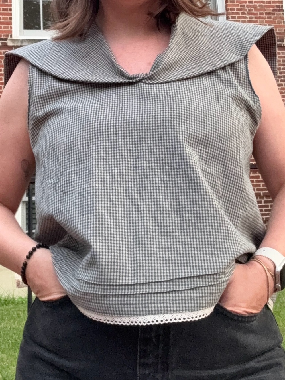 Sleeveless Gingham Sailor-Collar Top in Gray